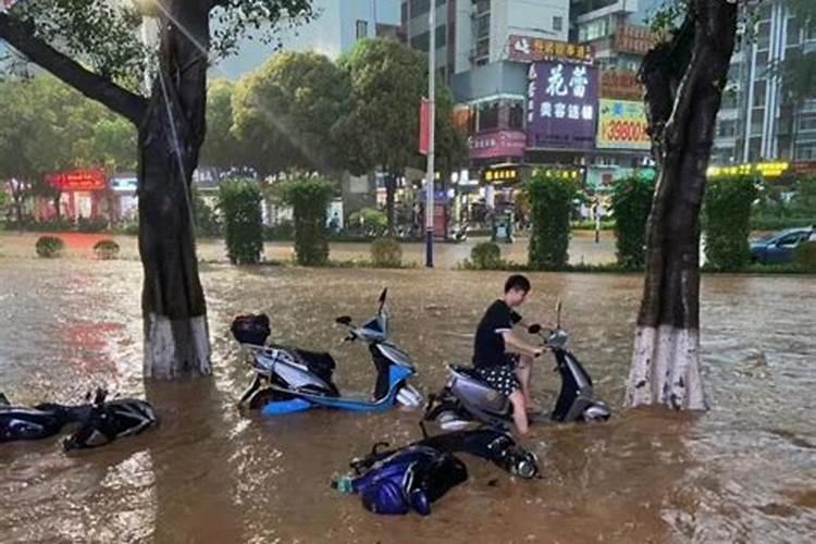 梦见过桥被水淹没