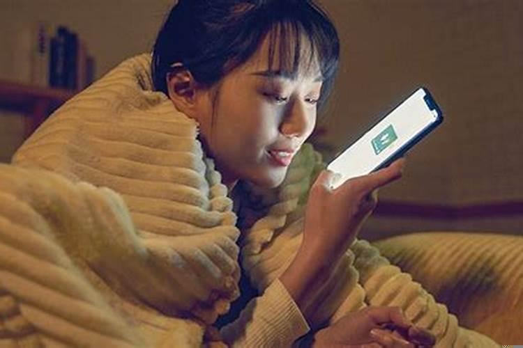 女生包里有哪些东西