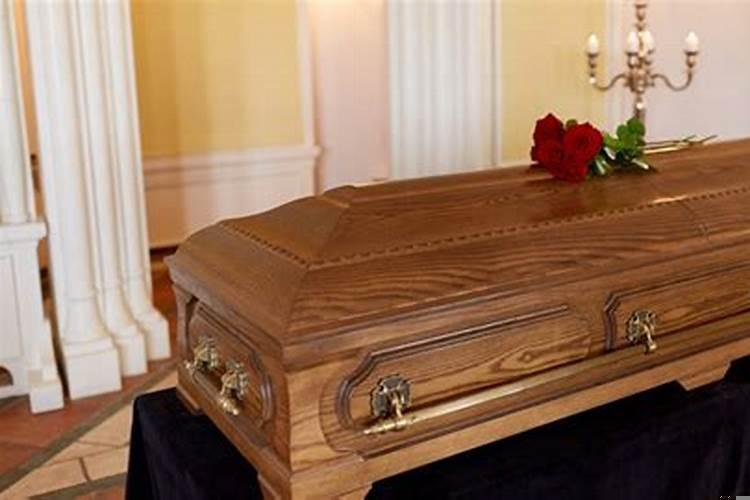 梦见死去的舅舅活了什么意思