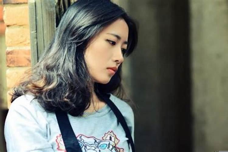 梦见男朋友出轨是什么预兆女生