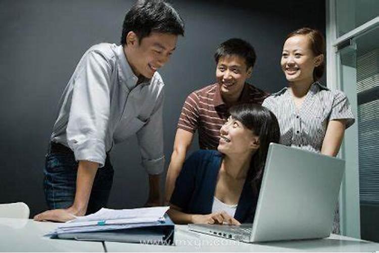 梦见以前同事是什么预示呢