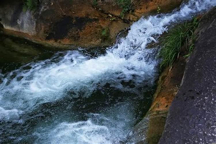 梦见自来水哗哗流