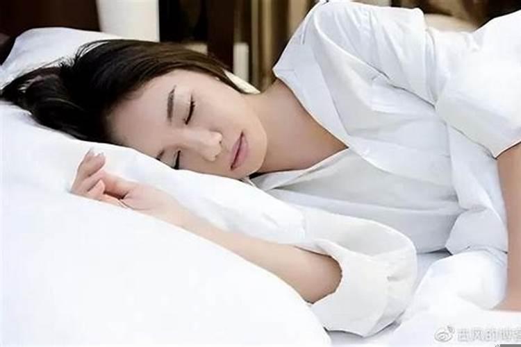 女人梦见搭错车预示着什么