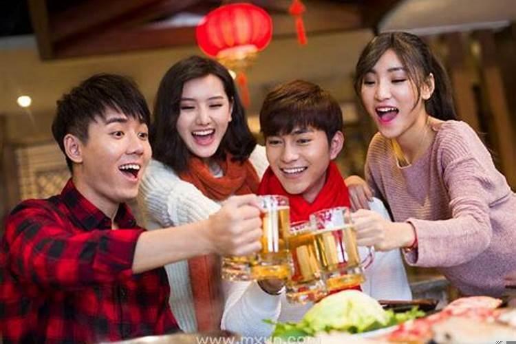 梦见和女友吃饭是什么意思