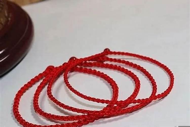 女生戴红绳好不好