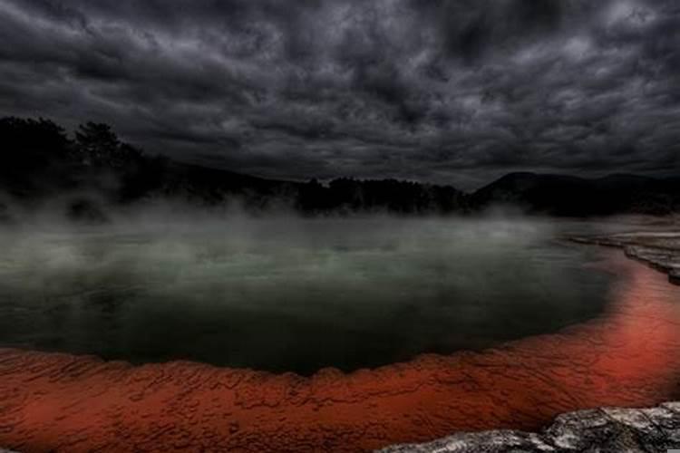 蛇缠马腿越缠越发