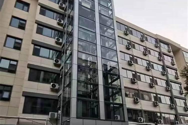 六层以上的住宅小区必须按电梯吗