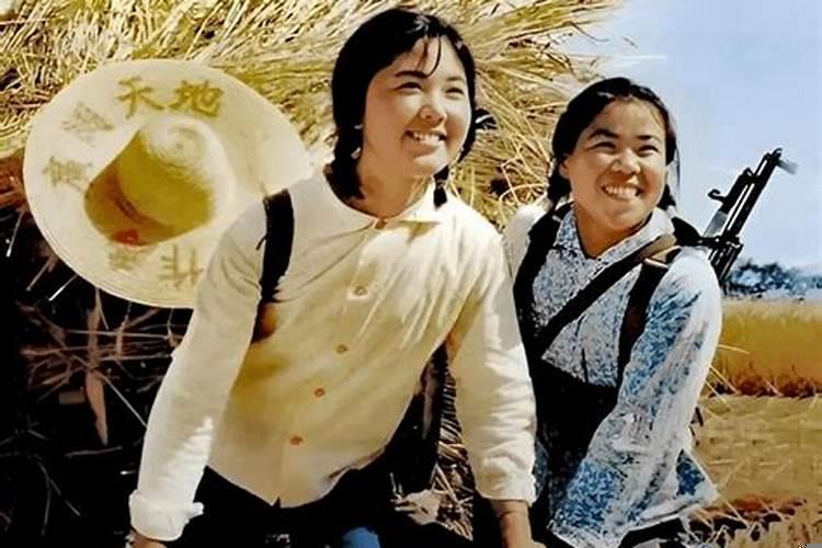 回乡知青和下乡知青