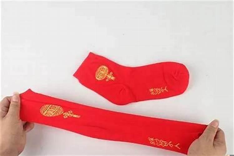 本命年为啥要穿红袜子