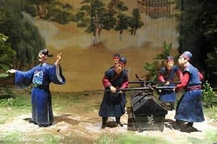 梦见自己抬棺材是怎么回事