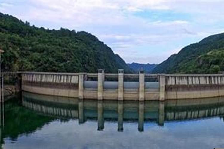 梦见大水漫桥是什么意思