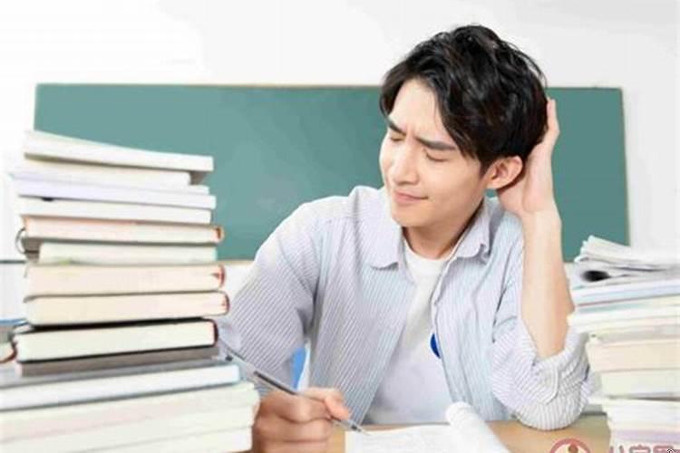 经常梦见自己还是学生