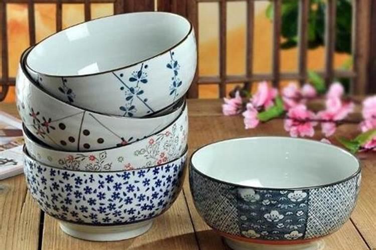 梦到自己找饭碗