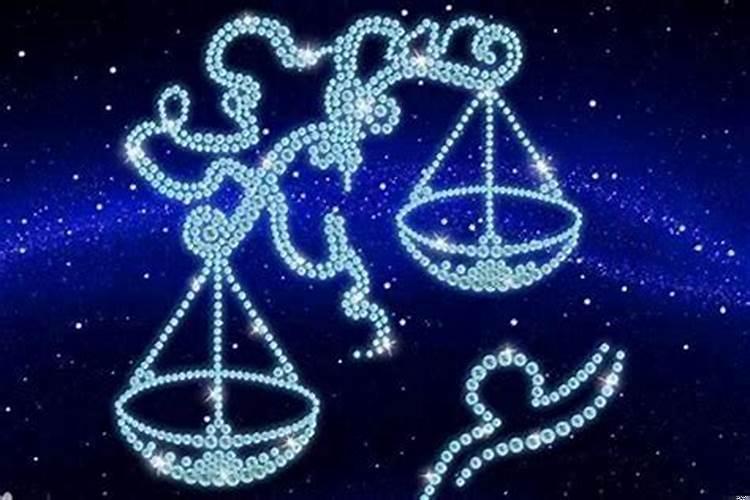 天秤座男生经常找你聊天