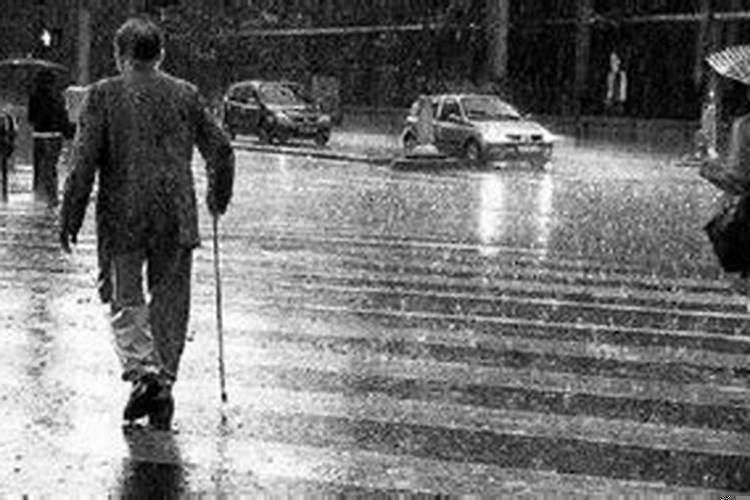 梦见下雨的意思是什么预兆