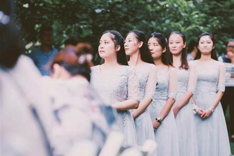 梦见姐姐结婚自己哭了