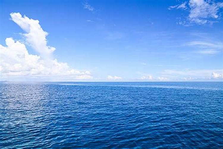 梦见湖和大海