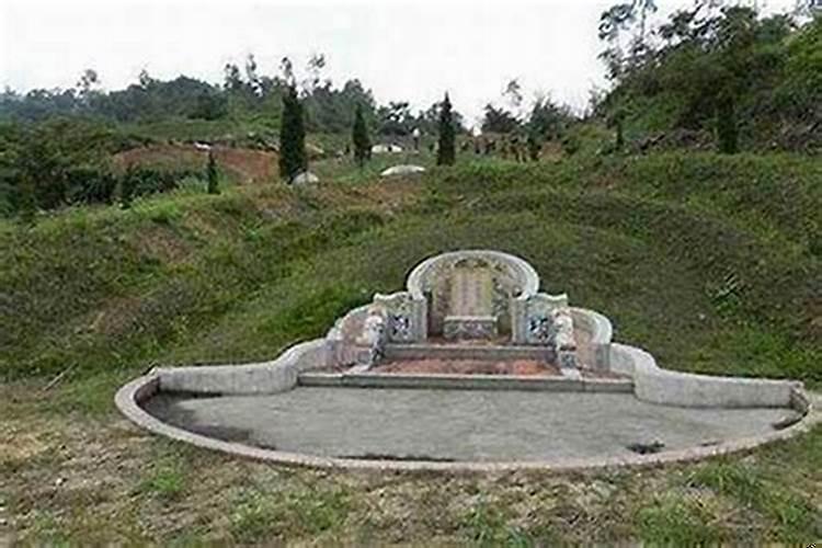 楼房建在坟地旁边好吗风水
