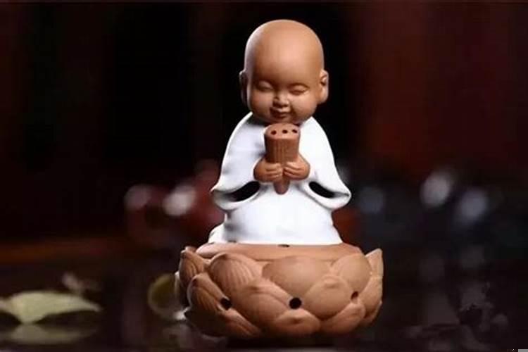 孕晚期梦见上坟