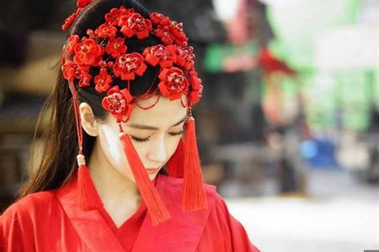 梦到美女主动和我搭话