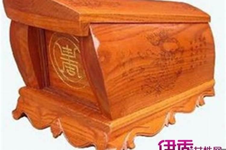 昨晚梦见家里被水淹了