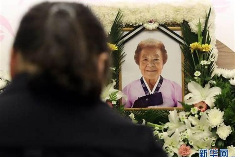 梦见奶奶死了是什么意思