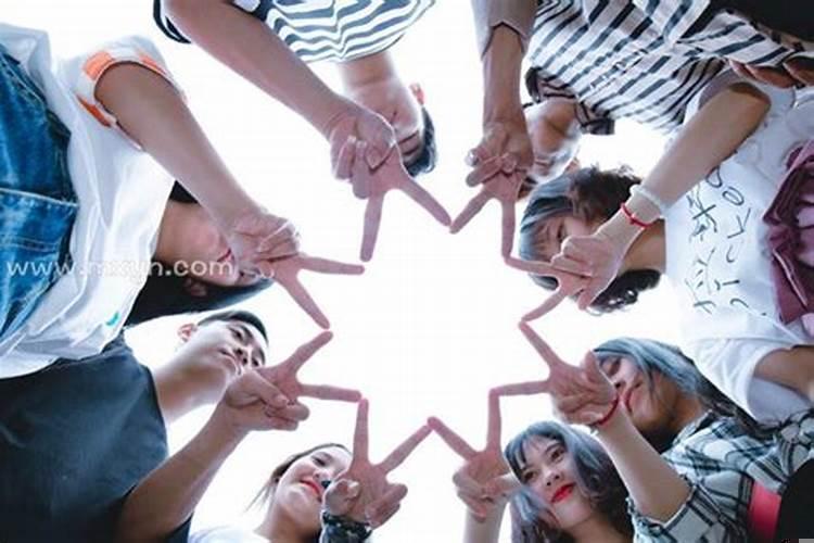 梦见同学聚会是什么意思啊