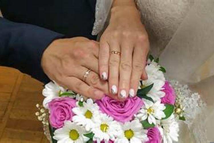 属狗的缘分是什么时候