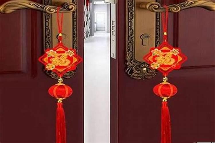 大门两侧放什么招财