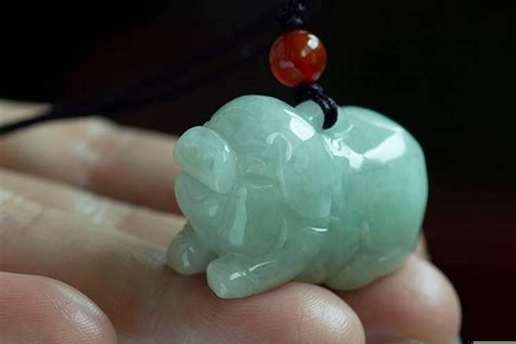 属猪的适合佩戴什么菩萨