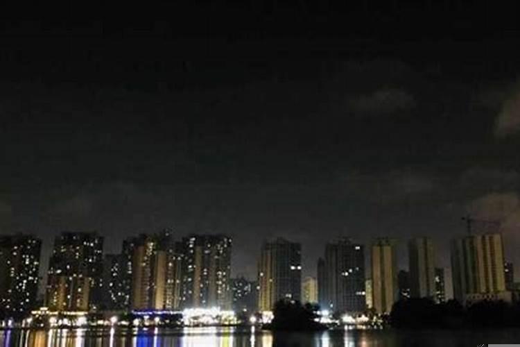 2020年12月15日搬家好吗?