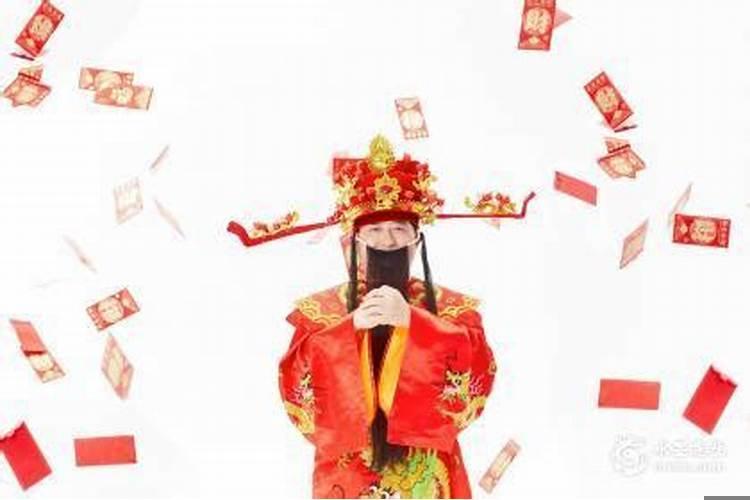 财神爷水果供盘的摆放