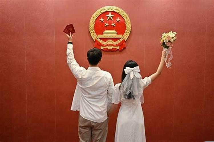 双方父母见面就订婚