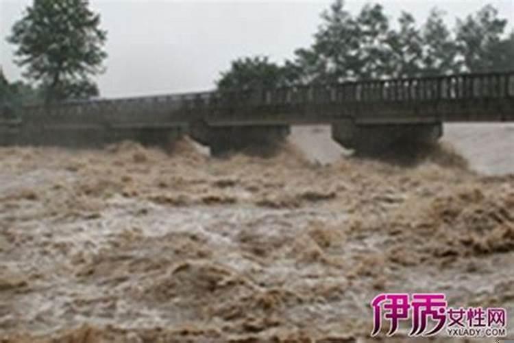梦见发洪水啥意思?
