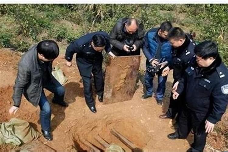 梦见盗墓被困住
