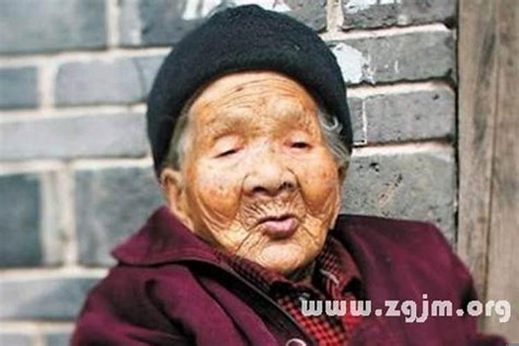 梦到压力大大哭