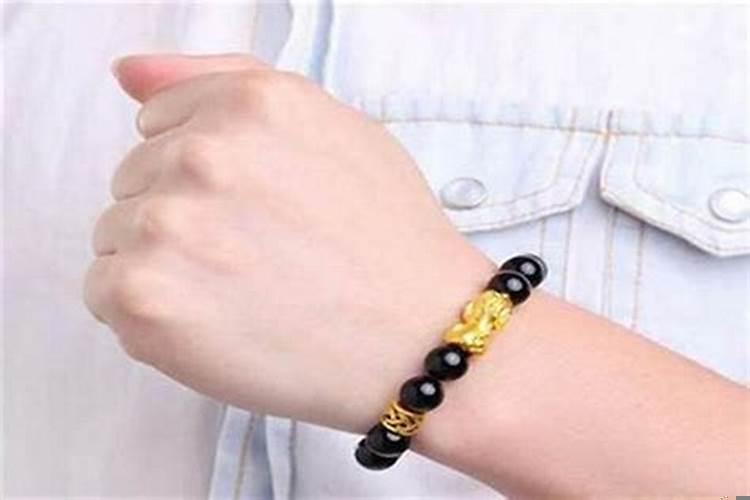 男的带什么招财