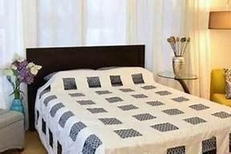 入宅前几天床就铺好了