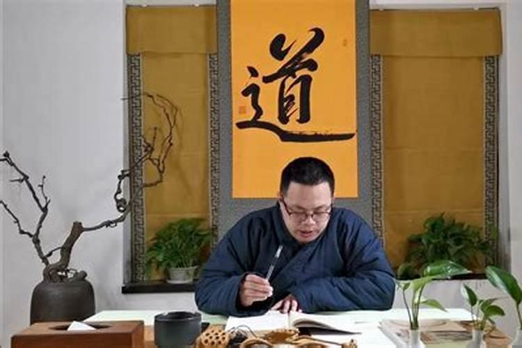 戊辰日看配偶
