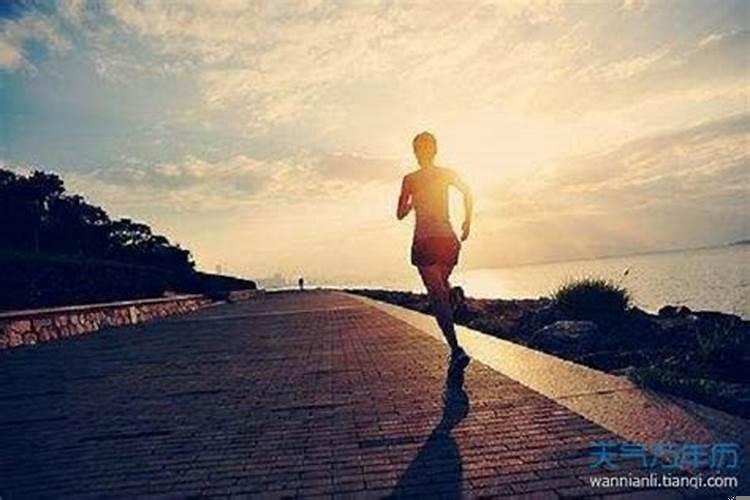 在梦里跑不快是什么意思