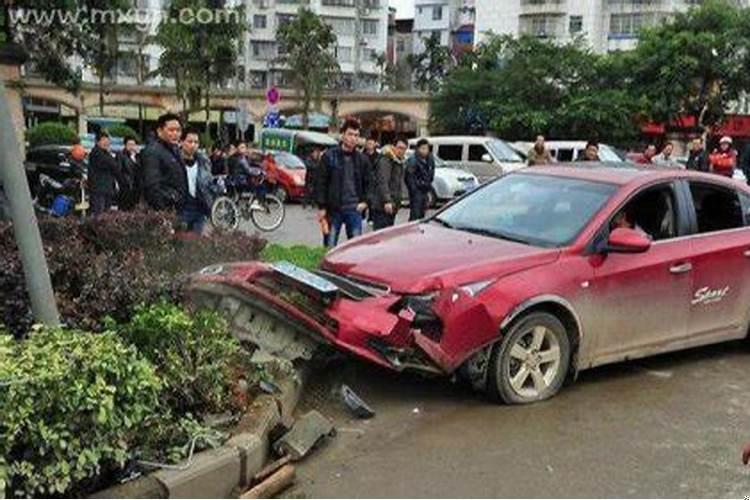 梦见亲人车祸是预兆