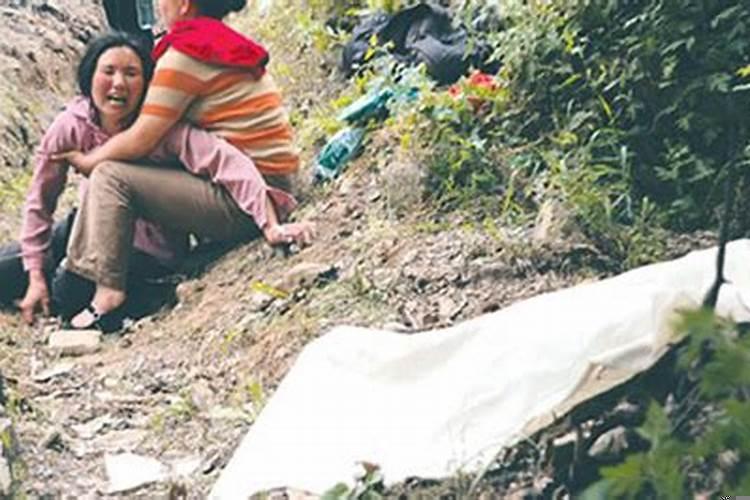 梦见妈妈出车祸怎么回事