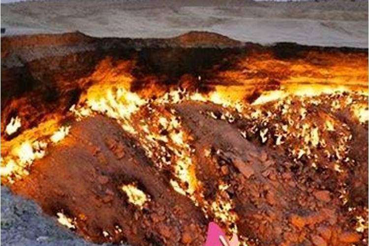 梦见地上都是水在流