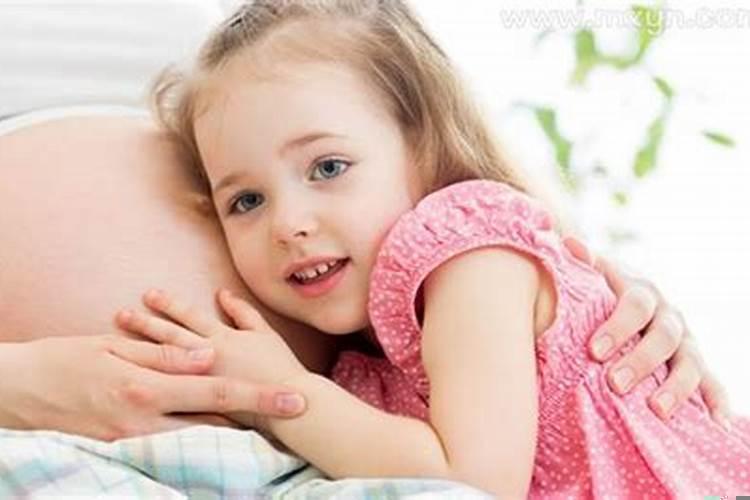 梦见自己穿婚纱订婚了