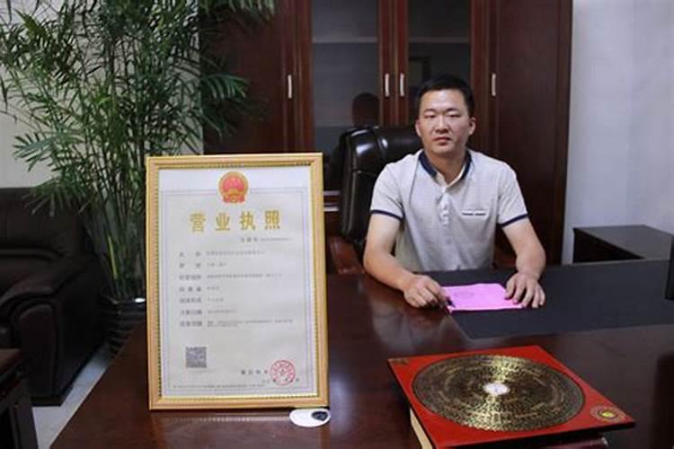 哪些名人八字纯阴