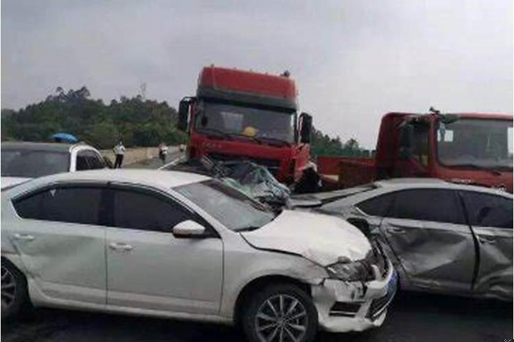 梦见车祸是什么预兆解梦