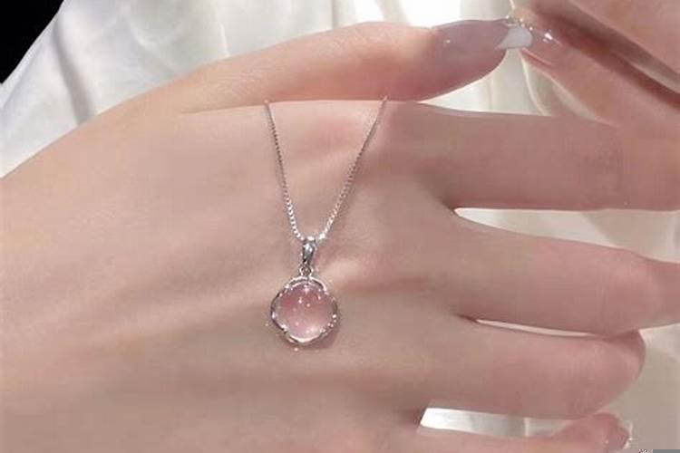 粉晶手链招桃花（增加财运的饰品）