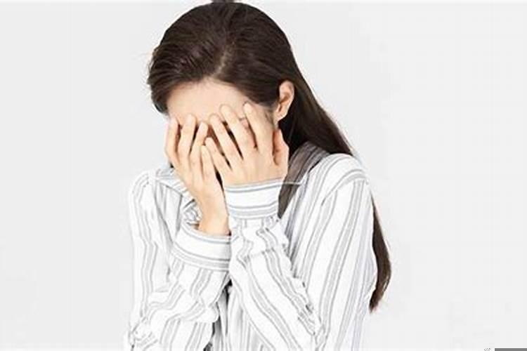 梦见女人笑是什么意思