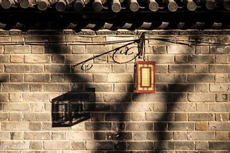 梦到前夫找了个新对象(梦见前夫要复合是什么意思呀)