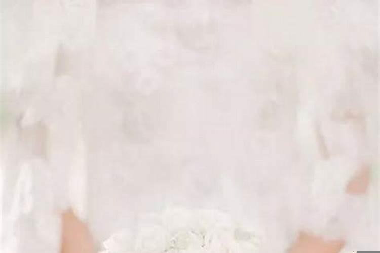 西方人为什么穿白色婚纱？要么穿上婚纱